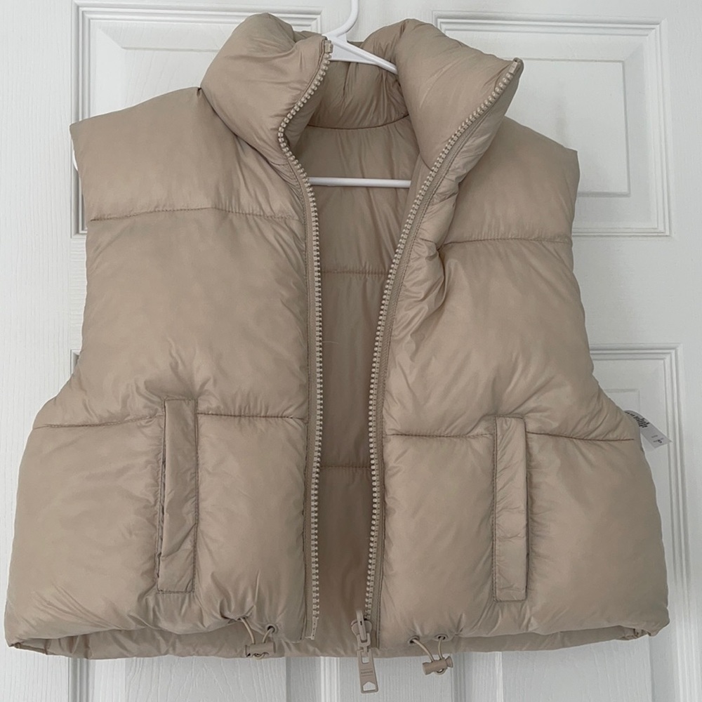 cropped puffer vest